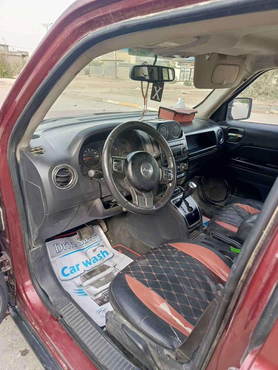 السلام عليكم 
للبيع او مراوس بسورنتو 14 او جورني 15 بس كون 7 راكب جيب بانريوت 13 وارد كندي حادث جاملغ وبنيد السياره بيه طخطخات وسنويه منتهيه مكينه خير من الله كير بي ضعف تخم تاير رقم بابل الماني تحويل مباشر السياره بسمي للاستفسار اكثر 
***********
بي واتساب
