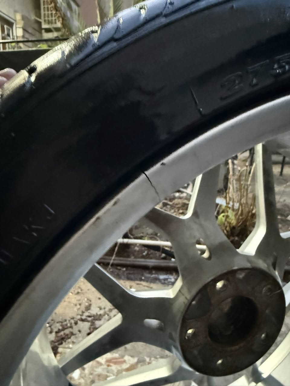 السلام عليكم
ويالة روهانا حجم عشرين استيراد احمد و رمزي نظيفات بس ويل واحد ينفس هوا بي فطرين صغار ما مصلحات و ويا تخم تاير نكسن نظيفات مثل ما موضح بالصور السعر المطلوب ٦٥٠ الف
المكان بغداد 
الشراي يدز خاص و شكرا جزيلا


**إذا كنت صاحب هذا الإعلان وتريد حذفه لأي سبب، رجاءا أرسل رسالة إلى الدعم الفني**