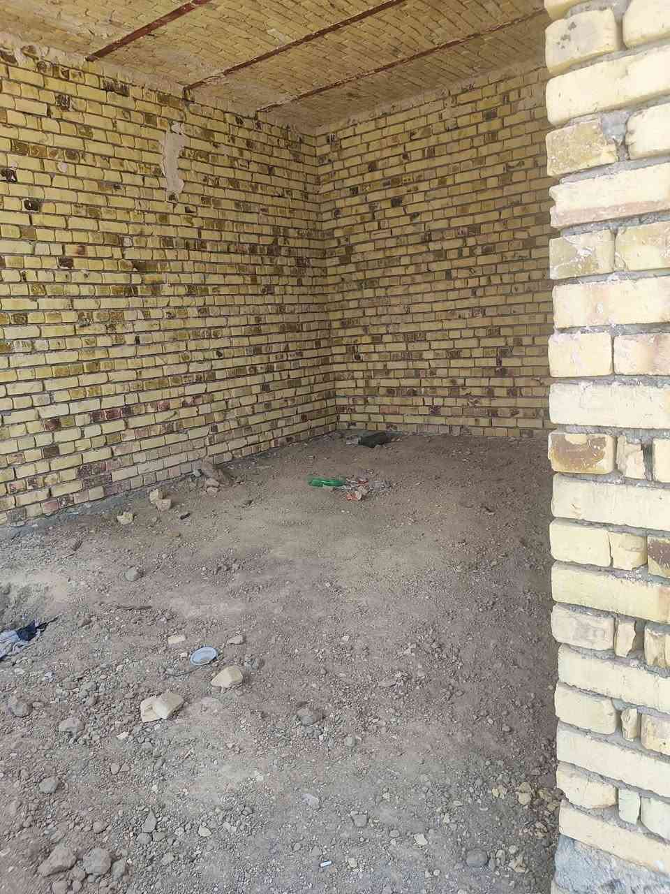 هيكل للبيع مساحتها 240خلف ملعب بيت نصيف طابو زراعي سند 25 بناء طابوك وعكاده متكون من
غرفة نوم عدد 3.  4*5
صاله 4*6
مطبخ 4*4
استقبال 4*5
مجمع صحيات دخليه 
سعرها 50وبيها مجال 
اي استفسار اتصل على الرقم التالي 
***********
