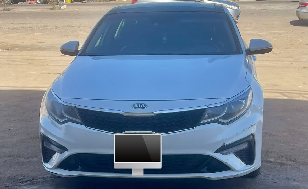كيا اوبتيما 2019 وارد امريكي محرك 2.4 فول مواصفات بصمة +بانوراما + رادارات + تحديد مسار + نقطة عمياء + مثبت سرعة + جنطة كهرباء + كرسي سائق كهرباء السيارة ما بيها نقص، حادثها خلفي بدون ايرباك ومصلّح درجة أولى، قبق الجنطة مبدّل والجاملغ معدل ومصبوغ وبيه حادث ب امريكا باب بلادي تبديل وصبغ  
صور الحادث بلمنشور والسونار ع خاص
رقم السياره نجف
السعر 145
***********
