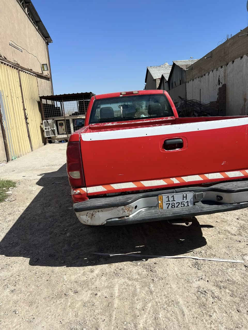 السلام عليكم
للبيع سلفرادو 2003 
رقم بغداد بسمي السياره 
مكاني بغداد والسعر 80ورقه 
الاستفسار الاتصال ***********
