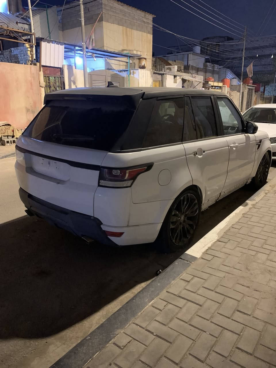 السلام عليكم رانج ٢٠٠٩ محدث ٢٠١٦ خارج مكينه ٨ سوبر شغالة السيارة متروكه | بدون كصه | يرادلها تصليح داينمو | وترتيب بمنضومة الجوبلسات | السعر 55$ مكاني البصرة متواجد واتساب***********
