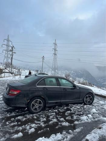 للبيع مارسدسc300مكفوله من ضربه صبغ  فقط اصبع يم لايت مكينه 6 سلندر جديده جاهزه من كلشي موديل2010 ماشيه145 سعر120 تصل*********** البصره قرب طويسه سنويه باسمي اربيل مجدده
