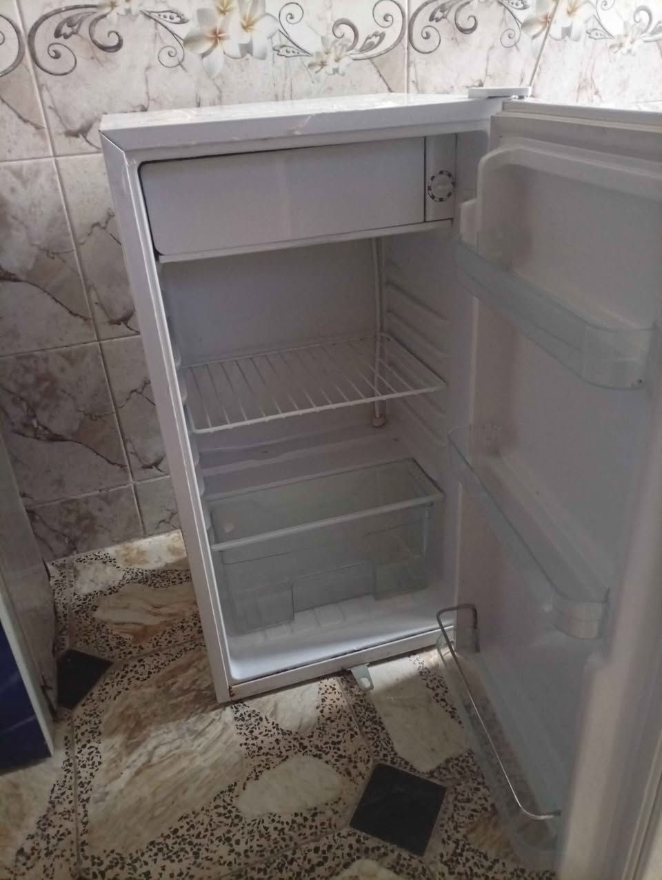 ثلاجة شغالة نظيفة جدا ب 70 
براد شغال حار وبارد ب 65
عنوان بغداد حي اور بغداد, العراق


**إذا كنت صاحب هذا الإعلان وتريد حذفه لأي سبب، رجاءا أرسل رسالة إلى الدعم الفني**