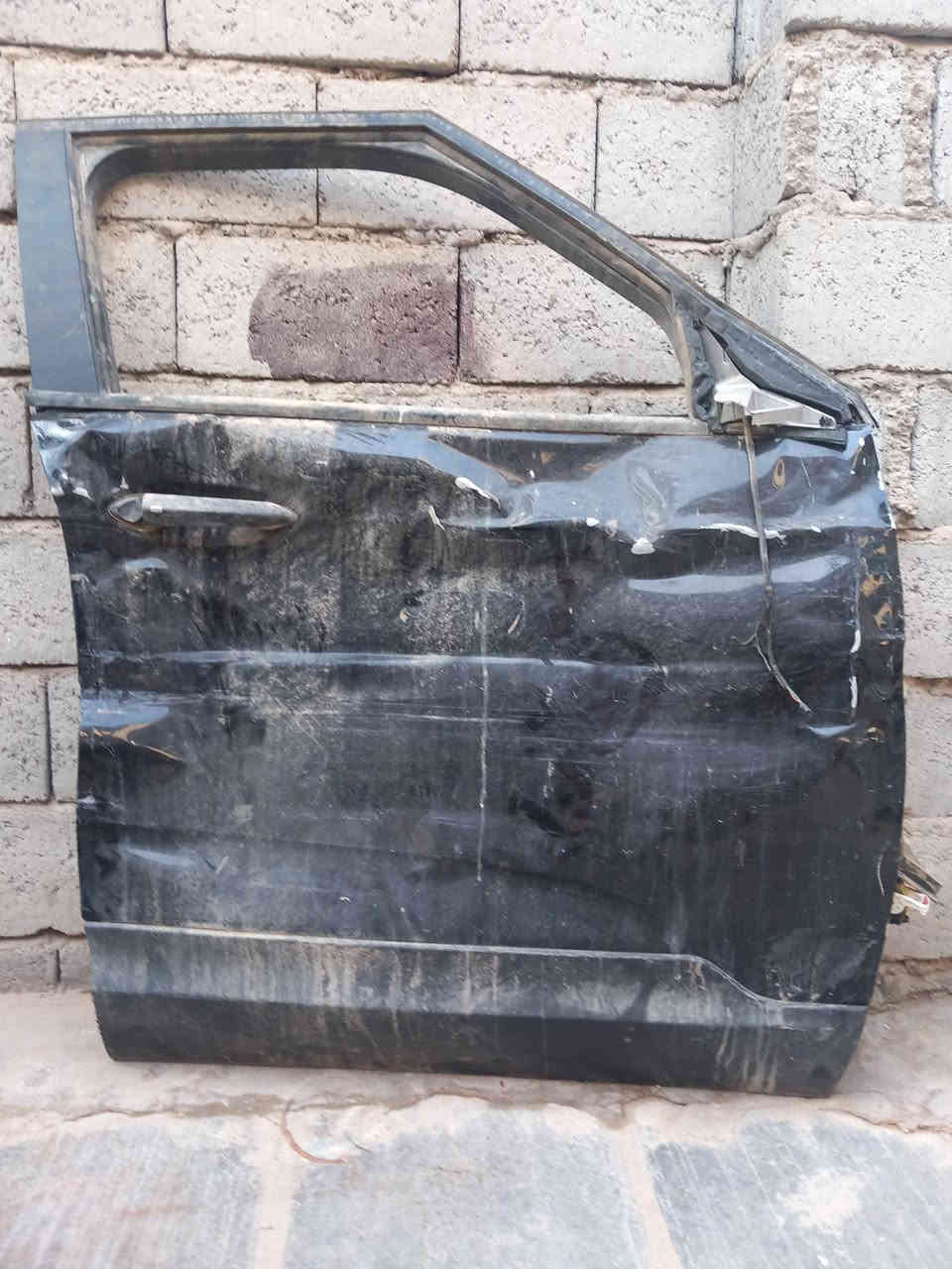 باب صدر وخلف الصدر تريل بلايزر ٢٠٢٣ بيهن حادث بس الحديد مضرر والباقي شغال  للإستفسار *********** واتساب بعقوبة, ديالى
