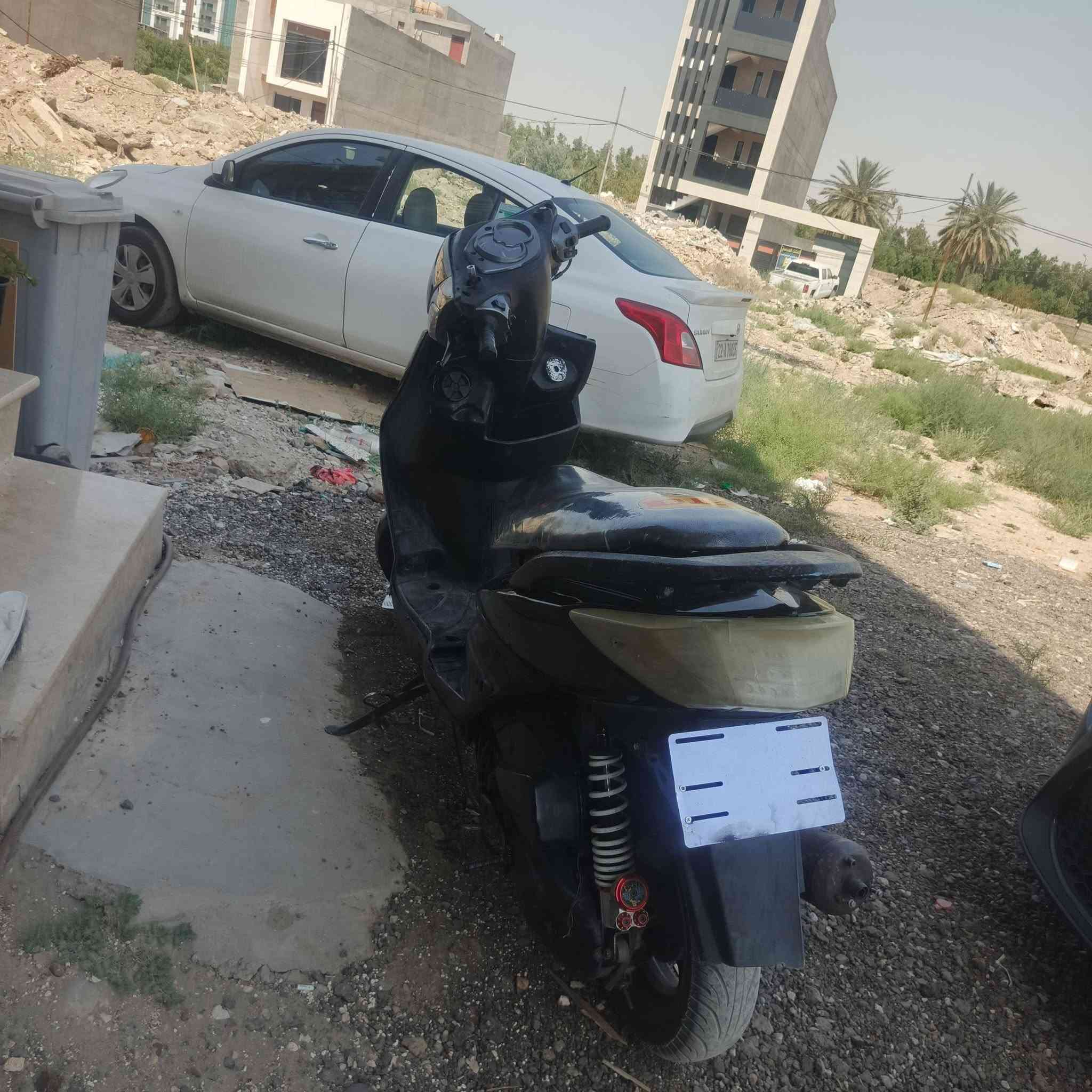 سكنس فحل للبيع المكينة خرسه تجفيت جديد بكلايت اشاير عداد كله شغال والدراجة خير من الله عندك فقط مال البانزين يراد تبديل وكابريتر  مكاني الغزالية السعر 500 وبيها مجال بسيط آلمو شراي لا يتعبني متواجد خط وتساب***********
