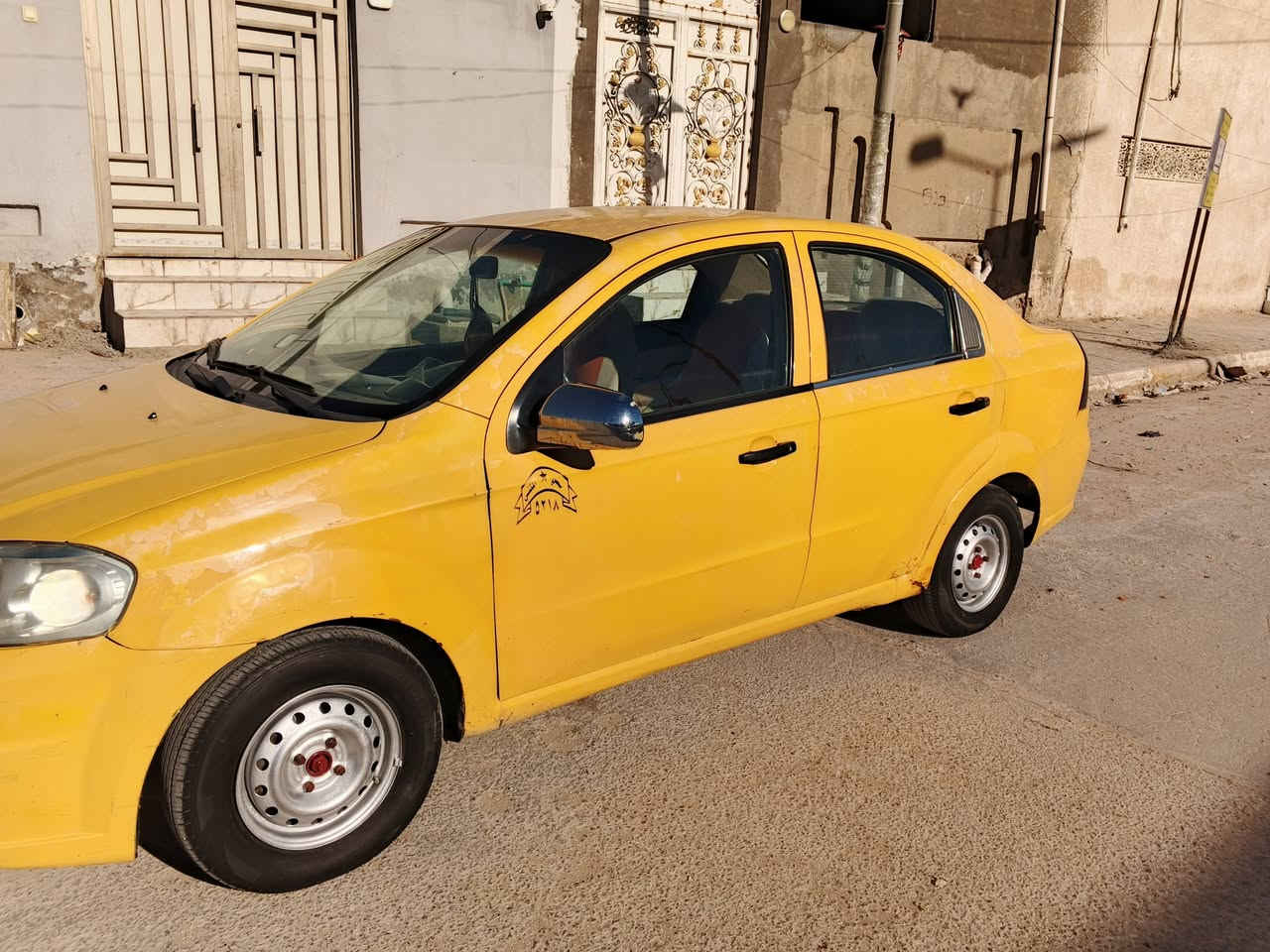 السلام عليكم افيو 2010  كير عادي مكفوله من الضربه والفتح مكينه بيها خيط بخار حداديه خير من الله السياره جاهزه بيع او مراوس حسب القناعه السعر 43 وبيها مجال للاستفسار الاتصال على الرقم ***********
