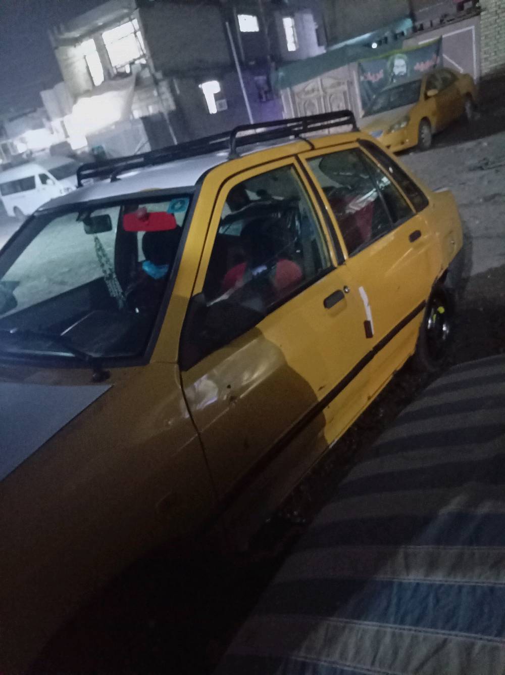 سايبا 2011 مكينه بيها خيط بخار بس ناعمه كير كفاله صدر جديد دبلات جدد كهربائيات مكفوله باتري جديد غرفتها جديده دوشمه  جديده وكذلك مجمبزه (خفايف يعني) سنويه جديده رقم انكليزي بغداد مصفره هيئه وغرامات وكذلك هزتها جديده ترايك وين ميعجبك  بيهافقط المكينه بيها خيط بخار والدوس والهلالات مكاني بغداد ام الكبر والغزلان شارع ابو الريش