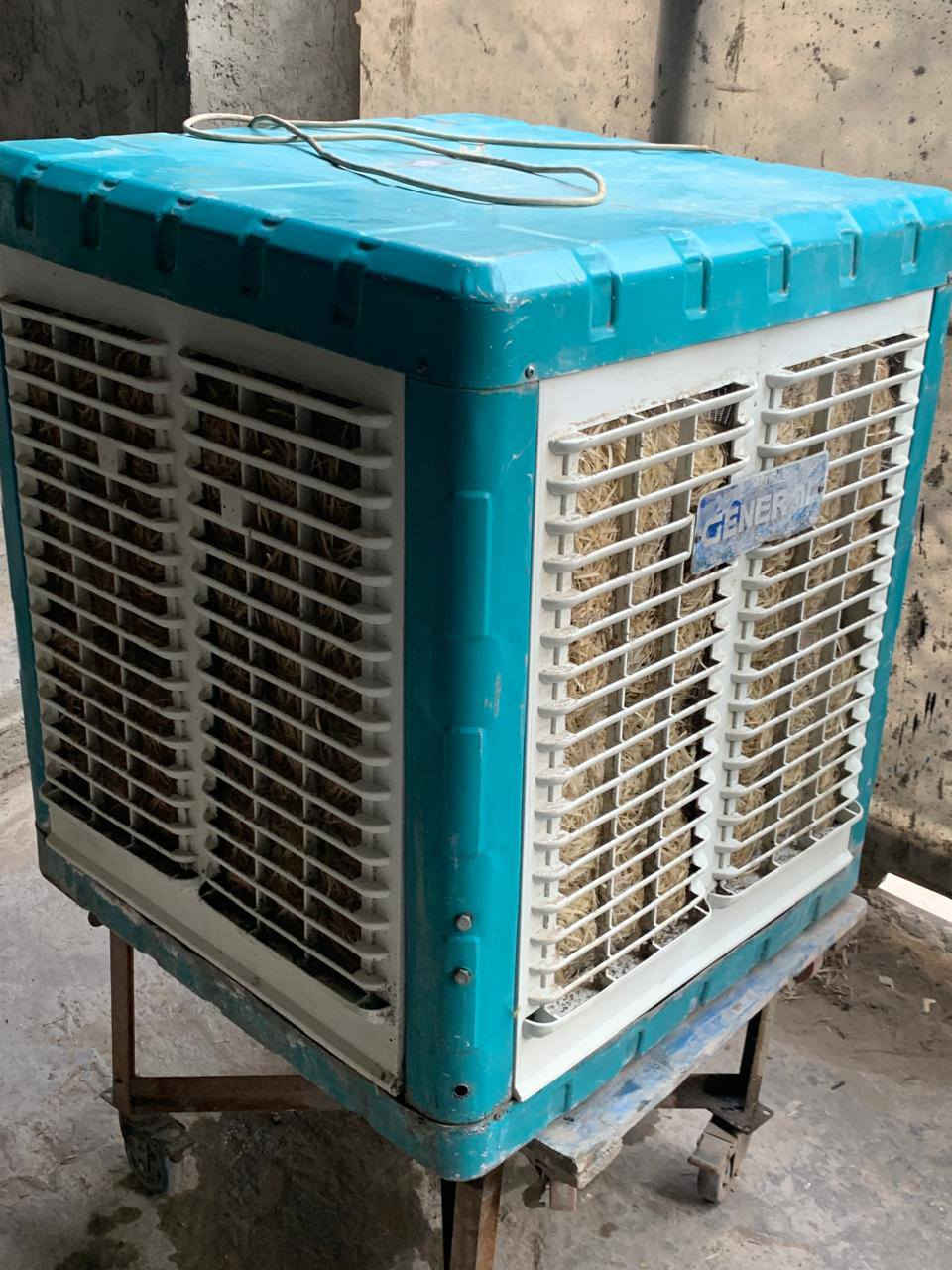 السلام عليكم عندي مبرده حجم وسط للبيع رايدها ٧٠ الف


**إذا كنت صاحب هذا الإعلان وتريد حذفه لأي سبب، رجاءا أرسل رسالة إلى الدعم الفني**