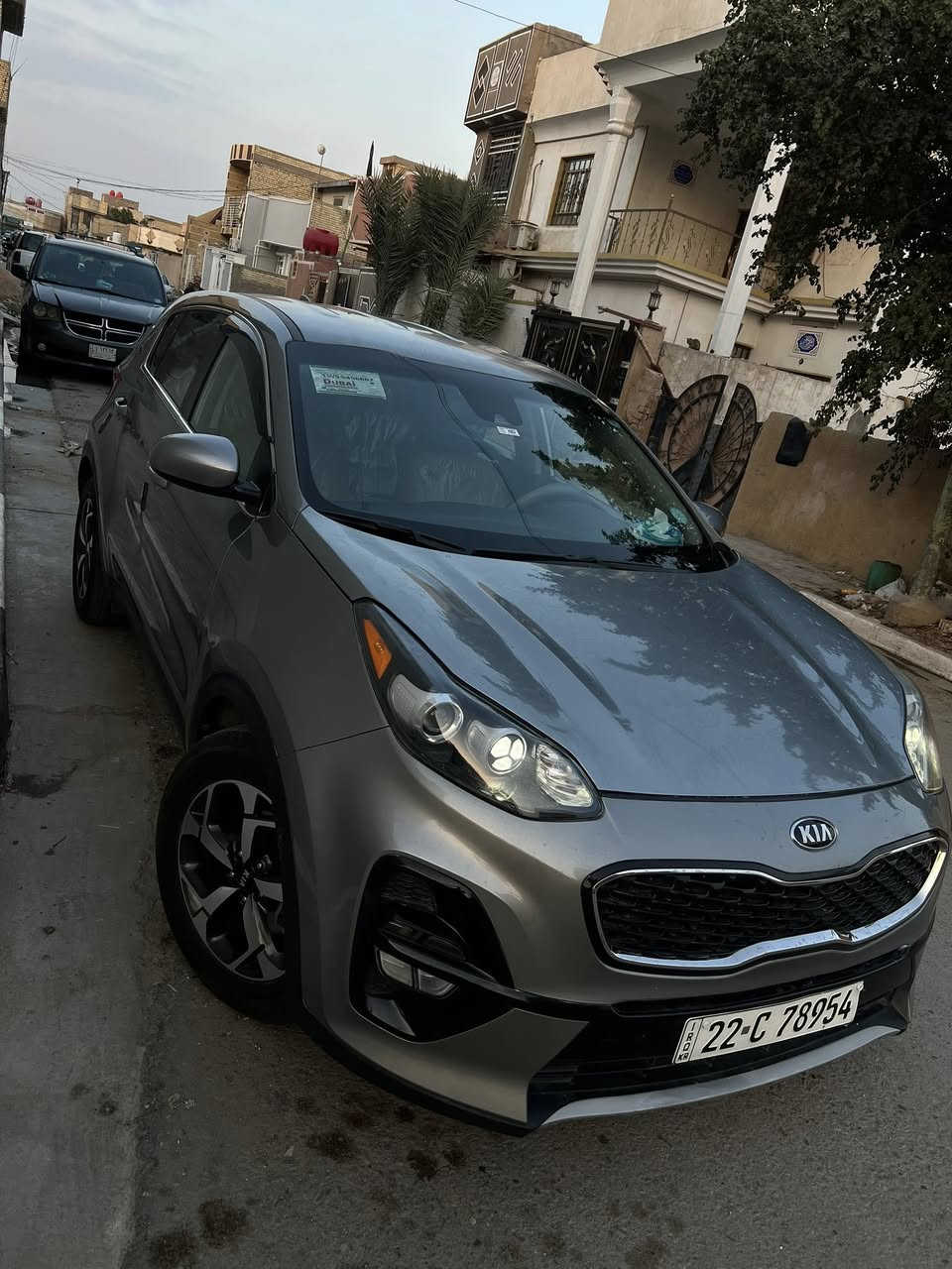 السلام عليكم كيا سبورتج
موديل 2020 قطعه وحده وحافه البنيد 
السياره ماشيه 51 ألف مايل حقيقي 
رقم اربيل الدولي راعيهه بكربلاء جاهز 
السياره مواصفاتهه تخبل تحكم ستيرن
ثلاث وضعيات قياده حساسات كامره اصليه
شاشه تدعم الكار بلي 5ويل كب تايرات جدد 
داخل نضيف حيل مكينه جديده بمعنى الكلمه
لا مفتوحه ولا ملعوب بيهه 2400GDI كير جديد 
السياره جاهزه لأخر حبايه لد امامي خلفي
السعر 159 وبيهه مجال للأستفسار 
***********
***********
