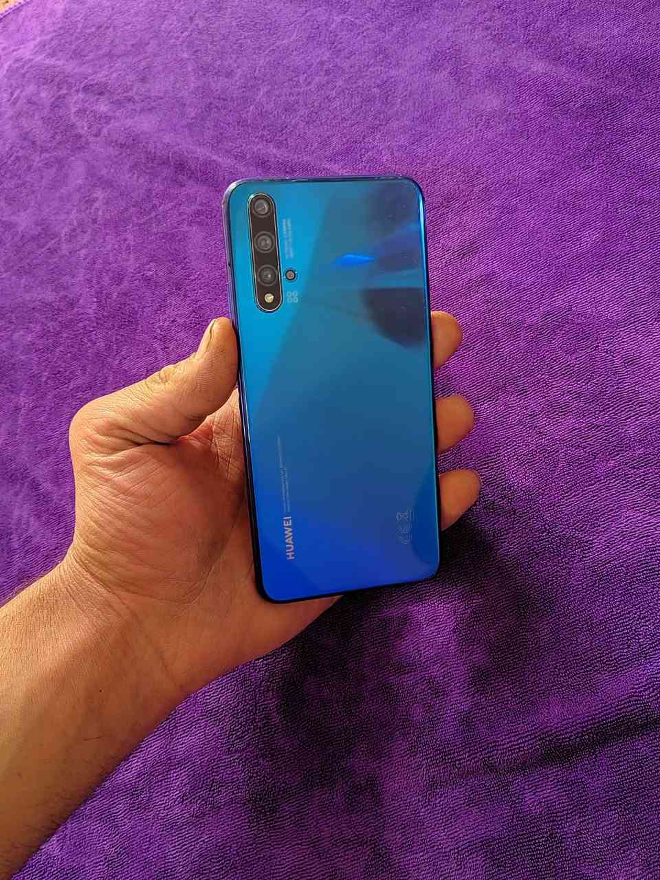 #للبيع_والمراوس_وحش_الالعاب

هواوي نوفا 5t
الكاميرا خلفية 64 ميكا
كاميرا امامية 32 ميكا
دبل سيم
ذاكرة 128
رام 8
معالج المركزي 980 Huawei kirin 
مخصص للألعاب
ببجي 60فريم
استعمال نظيف
بي فطر بل جامه مال شاشه من جوا كد شعرايه
تاخذ ضمان شهر اي خلل يرجع
مكاني موصل أيسر
شاري اتصل ***********
السعر/135 مجال بسيط للشراي
