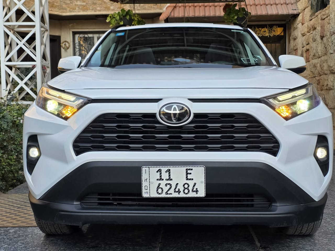 تويوتا RAV4 25🔥🔥 هايبرد وارد امريكا
ماشيه 22 الف مشي امريكا .. مماشيه بالعراق 
فتحه .. تدفئه بالكشنات .. تدفئه ستيرن .. رادارات .. كامرات .. نقط عمياء 
بجم كبس 
حادثهه تبديل ابواب ثنين ايسر..والبوب اليمين بيهه صبغ اثر شخط
تصليح درجه اولى 
مكاني بغداد زيونه 
سعرهه 225$ 
*********** الاسيا بي واتساب
***********
وبالخير للياخذهه انشالله
