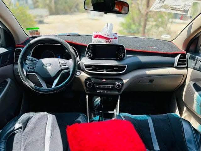 #هيونداي توسان  
الموديل : 2019 . (خليجي ) .
المحرك : .4 سلندر
السعر : 145
الرقم : بغداد 

المواصفات 
•اضاءة ترحيب بالمراية
•تحكم بالاضاءة الامامية 
•اشارات بالمري
•كاميرا اصلية
•حساس امامي خلفي 
•كشافات ضباب خلفية
.لد نهاري امامي 
•مصابيح خلفية LED
•مقعد السائق كهرباء 
•3 انظمة للقيادة
•فول تحكم ستيرن

•حزام امان خامس بالسقف
•تبريد قطعتين
•مريي كهرباء
.وبيه مجال 
‏وباقي تفاصيل عل خاص +***********
