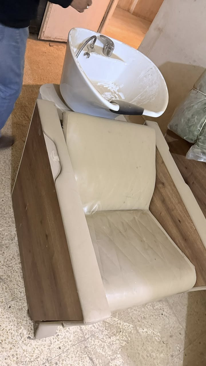 للبيع كول بالصور بسعر 500كول ثكيل عدا المري من جوه مكسورمن الشيل والحط بس ماناثر عليه


**إذا كنت صاحب هذا الإعلان وتريد حذفه لأي سبب، رجاءا أرسل رسالة إلى الدعم الفني**