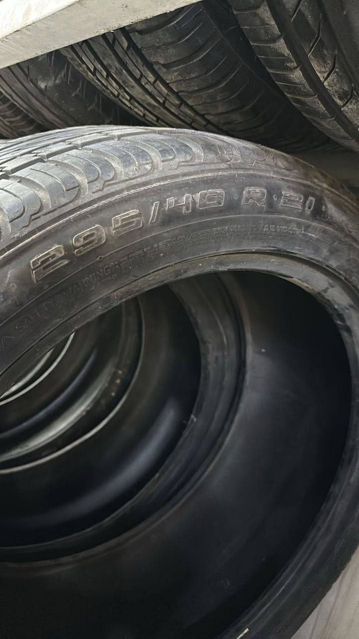 زوج اطار حاويه حجم 295.40.21
#نضافه_فول

#بدون_اي_ضرر(بنجر او كسر)

العنوان. النجف.شارع الكوفه

***********
