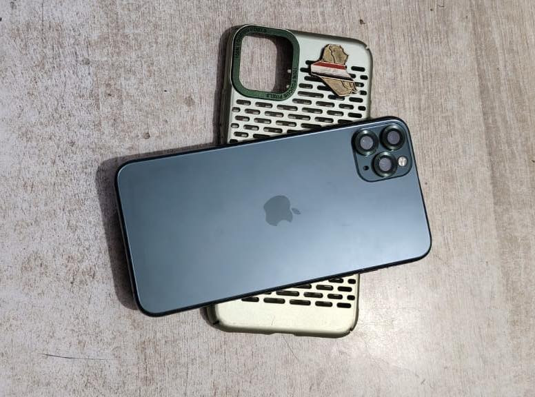 11 برو ماكس ذاكرة 256 دبل سيم 
مبدل شاشة وبطارية جهاز شغال كامل بدون عيوب 
مراوس مع 12 برو ماكس مع فرق
***********
