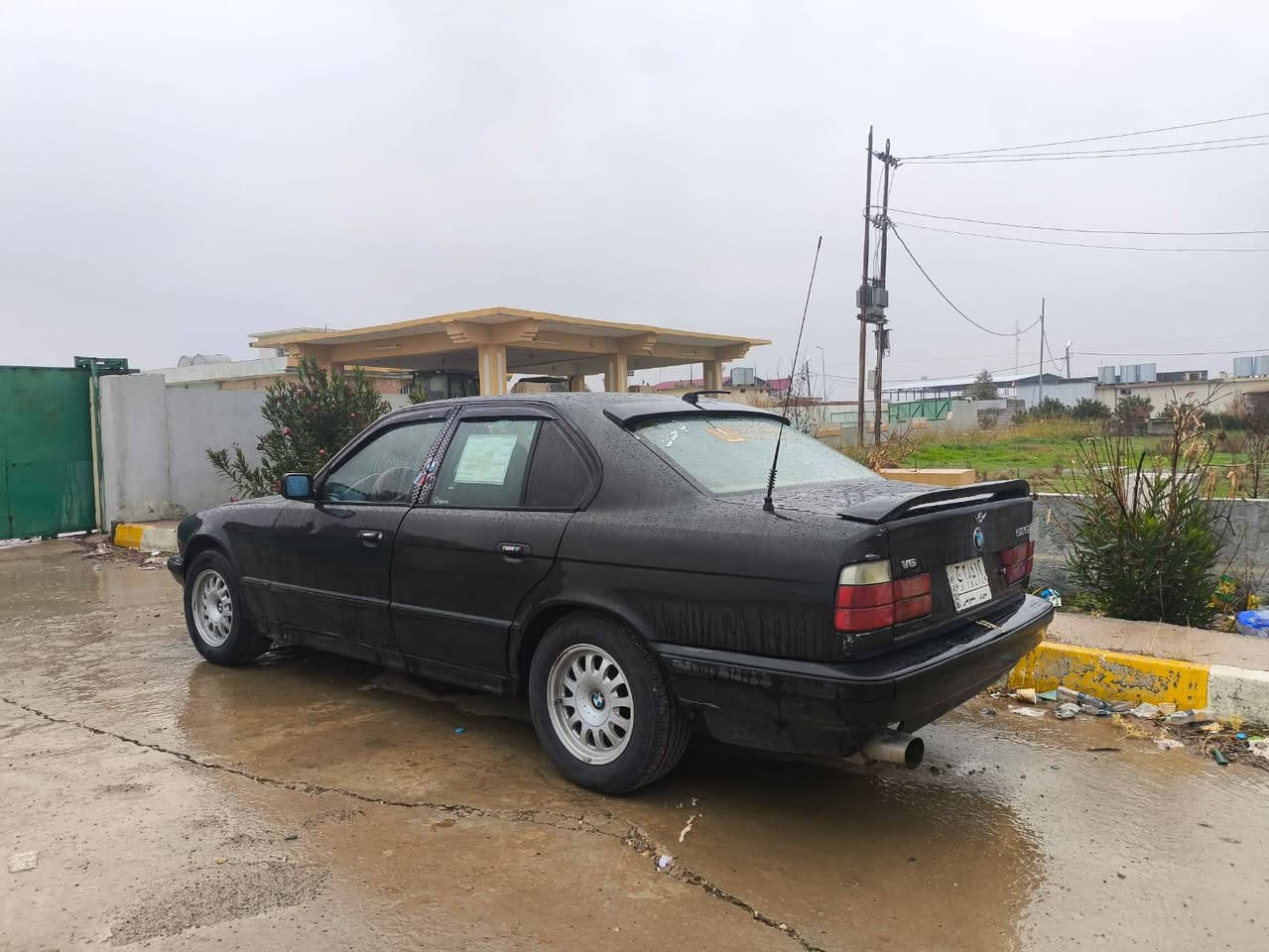 بي ام للبيع حجم 525
سياره جهازه 
كير عادي 
اكسن خفيف
كزوز رياضي بصمه معا سنتر لوك قفل جامات 
محرك وكير شرط 
قفل مركزي 
زينول
ما مصبوغه فقط بوليش بدون تغليم 
كابون بانزين  بيه 
السعر 65وبيه مجال بصيط 
الشرط التحويل 
***********
***********
