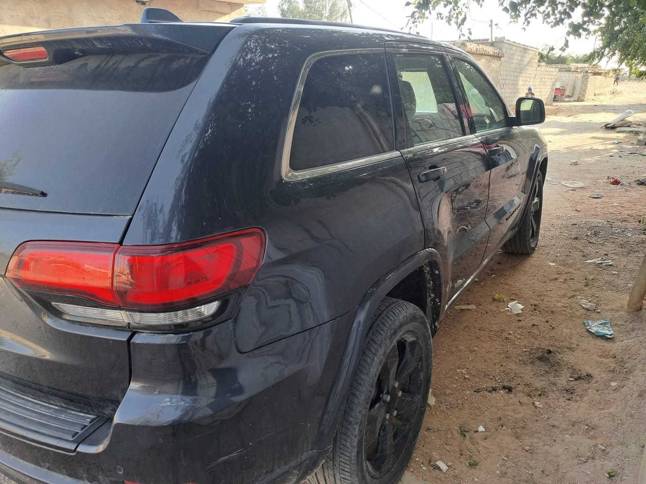 جيب شيروكي 15
جيب موديل 15
لمتد فول عدا الاشاير بل مري
مراوس بجمسي تيران
***********
