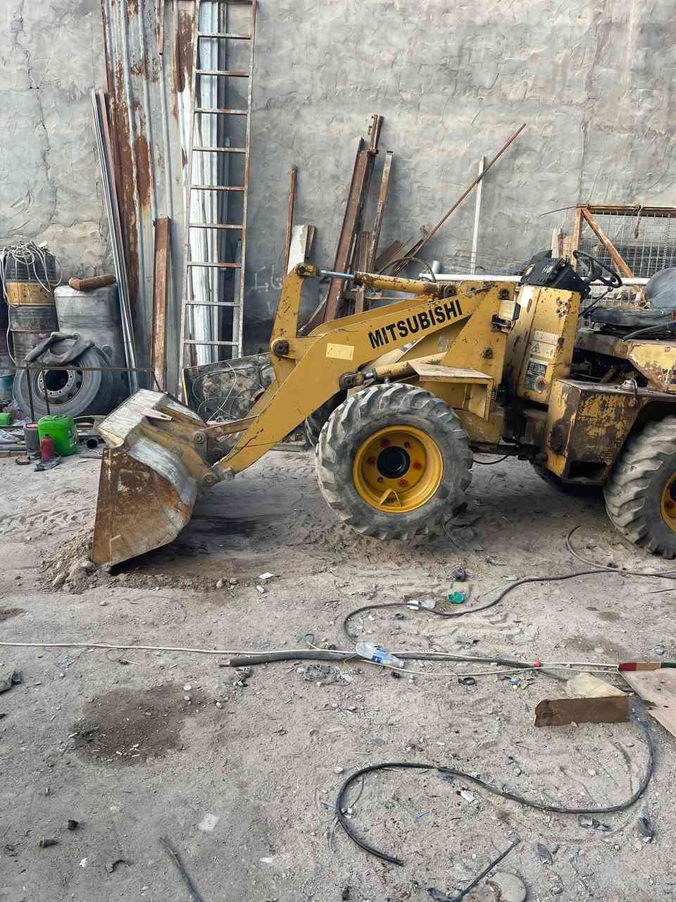 السلام عليكم    شفل مستبيشي ياباني جاهز للعمل صبغ بلاد محرك كير بلادي نضيف  رقم بغداد تحويل مكان البصره 
***********.      السعر 35
