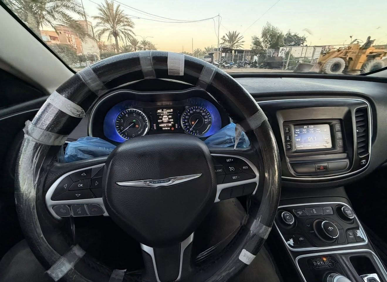 السلام عليكم سي ٢٠٠ للبيع وارد أمريكي موديل ٢٠١٦ اي ستفسار الاتصال بل رقم *********** حادث موضح بل سونار 
السعر 105 $ وبيه مجال احبتي 
عنوان بغداد غزاليه
