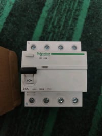 قاطع mccb شنايدر اصلي 100/100 مكاني بغداد دورة