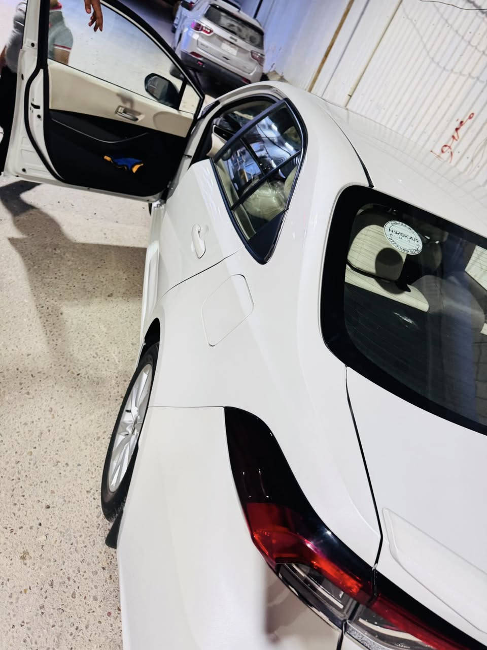 السلام عليكم

تويوتا كورلا GLI

ضمان شركة ساز مجاني لمدة سنتين او 40،000كم معتمده من شركة تويوتا 

خليجي بانزين 

موديل 2024 

محرك 1800 وكاله ضمان ساز GLI 

كفاله عامه 

رقم أربيل 

بأسمي  

فووول مواصفات 

بصمه 
فتحه 
داخل لونين 
قطعتين تبريد 
حساس امامي خلفي 
كامره خلفيه اصليه 
شاشه ديجتيال
فل تحكم ستيرن 
اشاير بل مري 
مري كهرباء قابل للطي
شاحن واير ليس 
عنوان السياره بغداد الكريعات
الاستفسار الاتصال ع الارقام 
***********
***********
