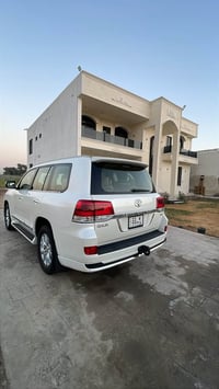 � للجادين فقط… لاندكروزر 2018 بحالة الوكالة 🔥 🚘 تويوتا لاندكروزر GXR ب...