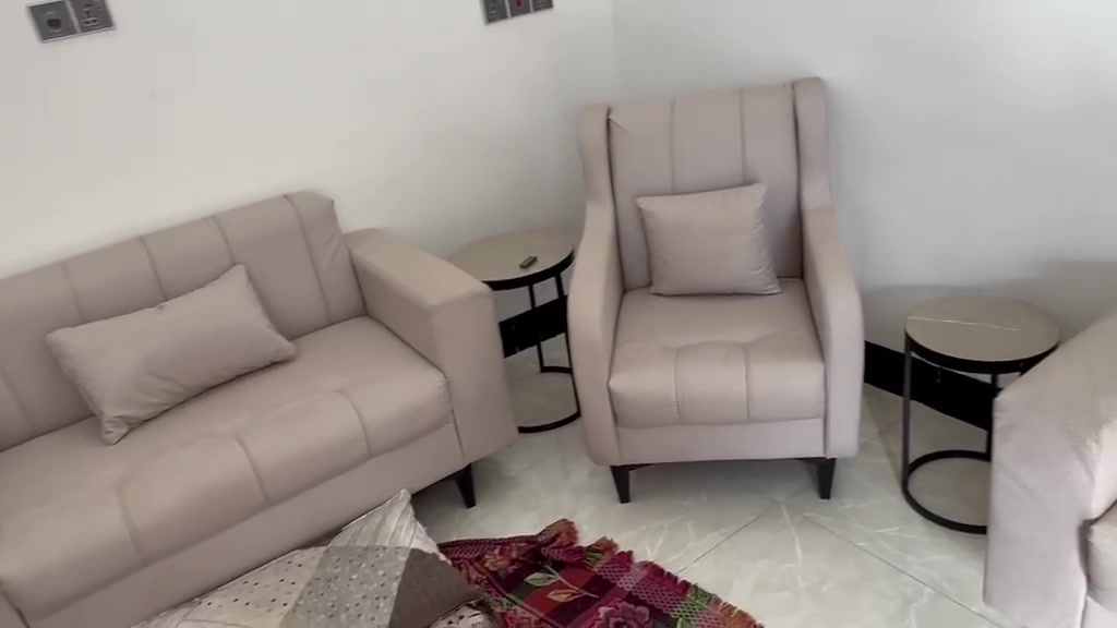 سلام عليكم تخم للبيع العنوان كربلاء
***********
