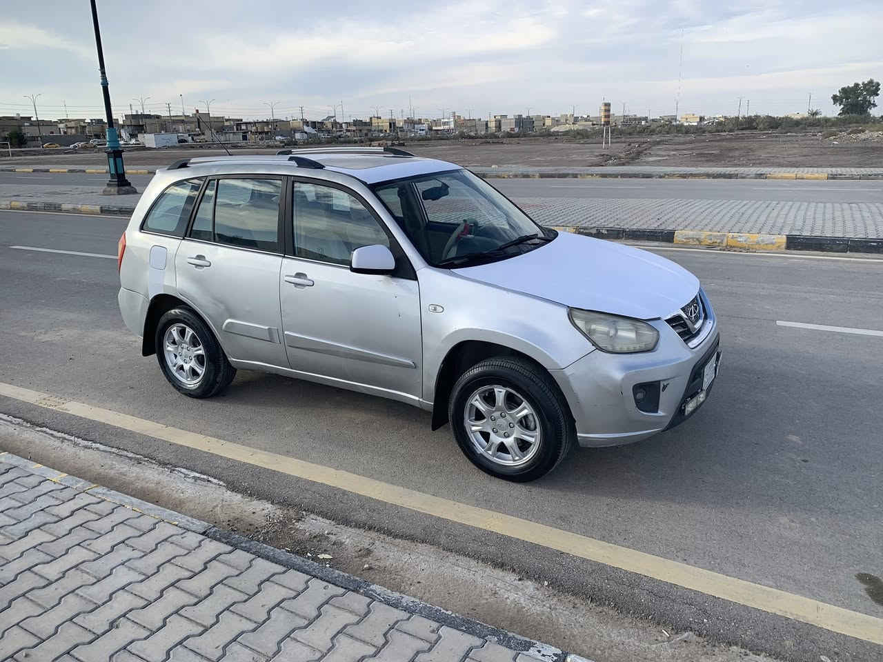 افضل الكلام الصلاة  على محمد وال محمد 
اللهم صل على محمد وال محمد 

شيري تيكو موديل ١٣ رقم بغداد باسمي ماشيه قليل  مكفولة ضربة وتبديل سعرهة 52 جاهزة السيارة سنويه لنهايه 27 تخم تاير جديد 
مكينه كير خير من الله 
مكاني كوت مركز المدينه 
***********
