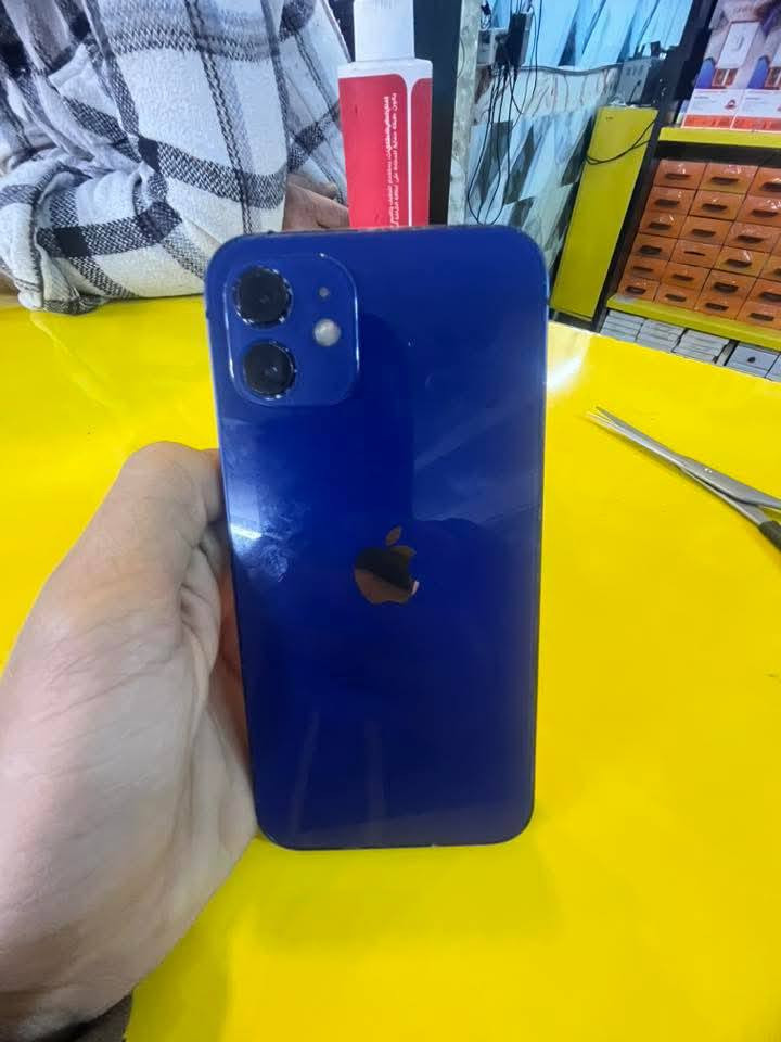 ايفون 12عادي جهاز مبدل بطارية وشاشة مال تفصيخ اكرر
ذاكرة 64 
شرط شاشة 3 خيارات
نضيف جهاز مكاني بغداد
سعر 250 توصيل ما عندي


**إذا كنت صاحب هذا الإعلان وتريد حذفه لأي سبب، رجاءا أرسل رسالة إلى الدعم الفني**