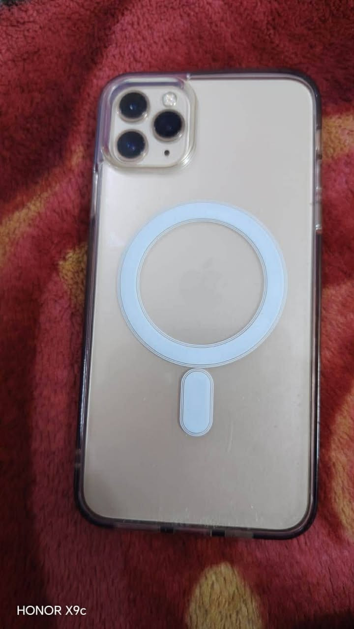 السلام عليكم
ايفون11برو ماكس
ذاكره256
بطاريه 83بلاديه
مبدل شاشه اصليه شرط
السعر:325وبي مجال 
للاستفسار/***********
