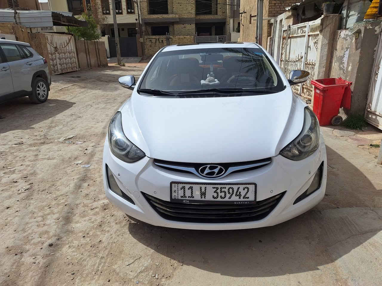 متاح النترا ٢٠١٥ رقمه بغداد دولي بأسمي مكفوله كفاله عامه ماعدا خشم البنيد بيه صبغه الاصلي انشلع بمقدار ٤ أصابع وشبر بارد بباب العبري والباقي مكفوله من الصبغ وللضربه والبارد والسياره فول مواصفات وماشيه ١٥٦ الف كيلو وسبير مانزل ومكفوله من كير ومحرك وحداديه وتبريد وباقي التفاصيل بالفيديو مكاني الحله البكرلي وللاستفسار *********** واعتذر على الرد بالتعليقات وسعره ١٣٠ وبيه مجال
