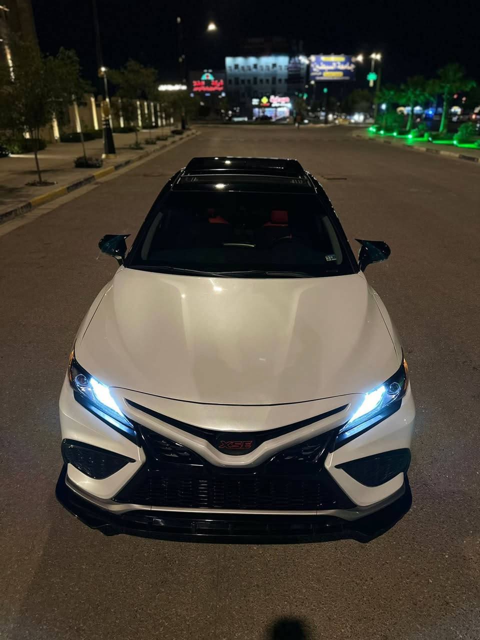 كامري 22
رقم بغداد xse
فول مواصفات 
داخل احمر 
بدون ايرباكات  
ضربه خلفية 
قطعه ونص بيه صبغ بيه 3 مكانات بارد حگ شبر
السعر ٢١٩ 
***********
