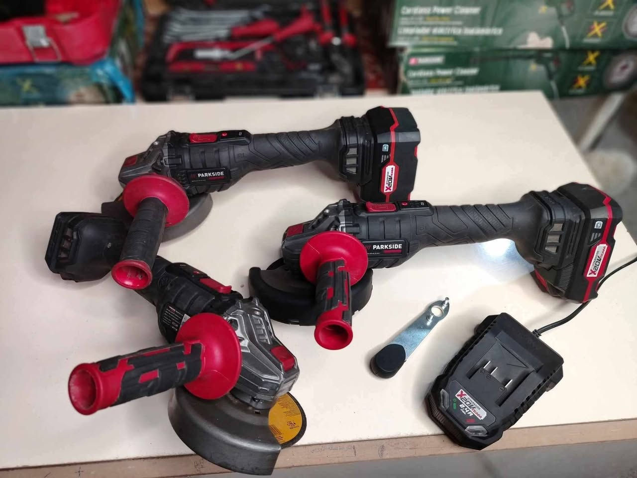 يا الله 
شتحتاج شحن وكهرباء متوفر ان شاء الله 
عدد اجهزه المانيه اصليه بارك سايد 
حسب الطلب فارغ او كامل مستخدم او جديد 
اجمع غراضك بطلبيه وحده وتوكل على الله وشتغل 
توصيل للباب متوفر 5 الاف


**إذا كنت صاحب هذا الإعلان وتريد حذفه لأي سبب، رجاءا أرسل رسالة إلى الدعم الفني**