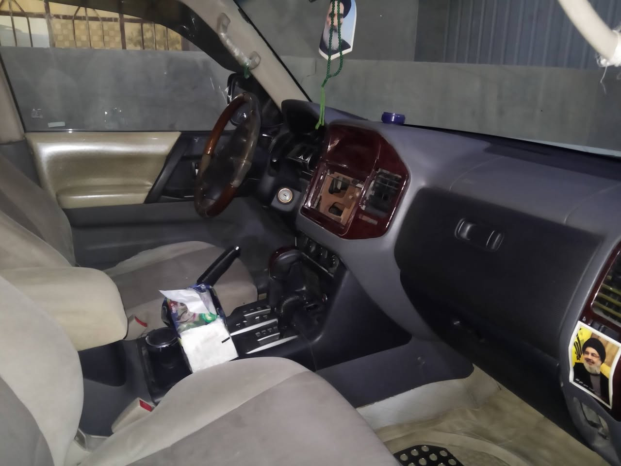 سلام عليكم 
سياره باجيرو 
سياره مكينه بطه 3000
مديل 2006
سياره كامله 
تبريد +ددفئه شغال
تصال *********** 
العنوان بصره قضاء المدينه
