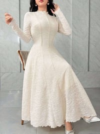 مخازن الخليج • عبايات دراعه فساتين • وزن ٣٠ك عدد ٥٠