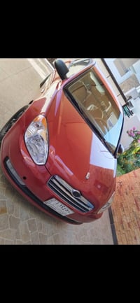 هاچباك • اتوماتيك • ٢٠٠٩