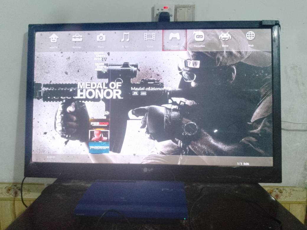 فرۆشتنی خێرا
 بلەی 3 یان PS 3 
ئەو روپی کەپس بەشەرت 500گێگابایت حەقیقی دەیاری زۆر زۆر بەقەوەتی تێدایە 
دوو دەسکی لەگەڵە دوو وایەر دەسکی لەگەڵە
کامل بەشەرت مەزبووت 
سعری 120 قفل لە هەولێرم 
*********** ژ.م أربيل, العراق
