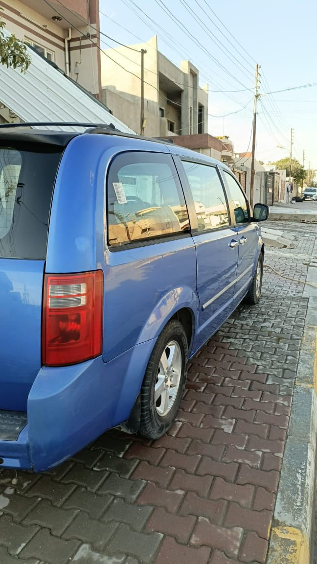 السلام عليكم 
العنوان (.     كركوك.      )🏠
دوج كرفان 2008🚙 السعر (.  115$. )💸
محرك جديد شاده (3800) 
كير بالشرط⚙️
كرهبائيات بالشرط ⚡️💡 
شاشه بلاديه 📟سماعات مفوله 🎼
منضومة تبريد جديد شاده ❄️
تخم تايرات جديد🛞
باتري جديد 
بيباان كهربائيه 
جنطة كهربائيه
كشنات بلاديه نضيفه
رقم جديد بااسمي  (بغداد) سنويه (2031)
شرط التحويل ( تحويل ثاني يوم )
سياره بلاديه واحلى من الصور 
للااستفسار الاتصال ع الرقم التالي 
(*********** ) غير متواجد عالفيس
