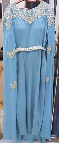 فستان • نضيف • لابسته مرتين