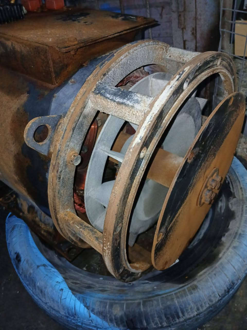 السلام عليكم راس توليد 60 كيفي جديد السعر 650 فري فيز ***********
