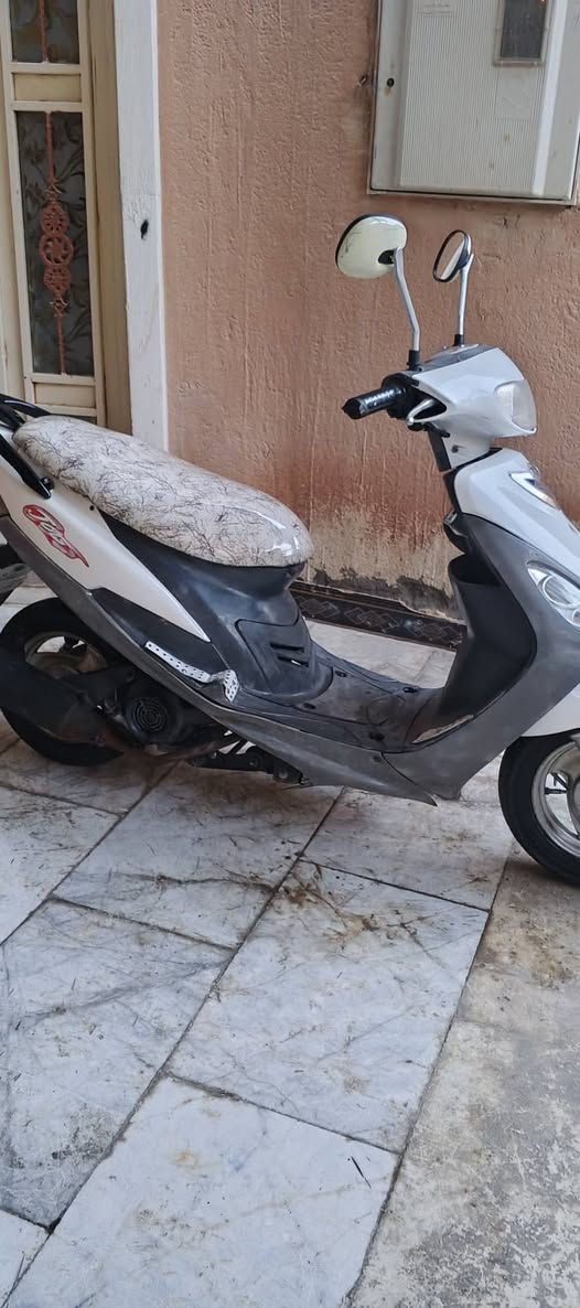 ماكس منغولي نظيفة مامفتوحة ب٦٠٠ وبيها مجال / منطقة الشموخ / ***********

