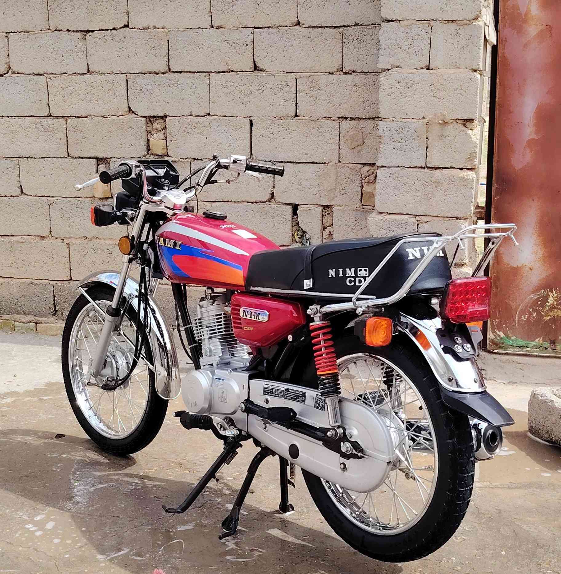 سلام عليكم
دراجه للبيع 2026 مكفوله كفاله عامه
صالهه شهرين من طالعه
دراجه كارتون كامله عله اخر حبايه
أوراق سكنر مطابقات كلهن
سعر 800 وبيهه مجال حق جيه
مكاني شطره
***********
خاص ماجاوب
