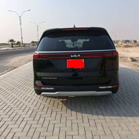 عندي سيارة كيا كرنفال المديل 2022 السعر 258 دولار وبيها مجال 078788081...