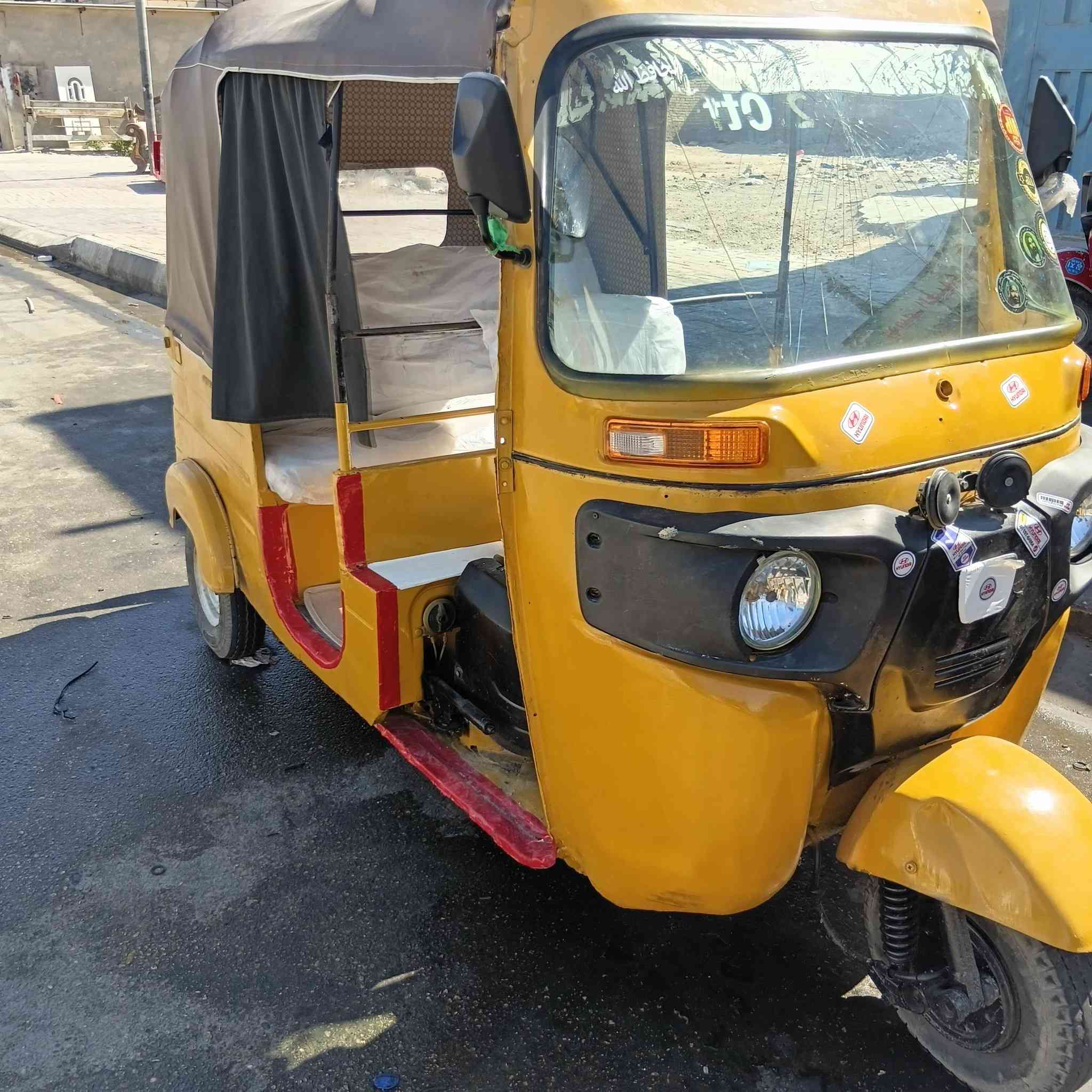 السلام عليكم تكتك لبيع موديل 16داخله ب 17  كير ومحرك واكسل خير من الله   مكينه 20   ماناقصه ايي شي  المكان كربلاء  اوراق مو رقم  السعر 3700 وبيه مجال  لشراي  ***********
