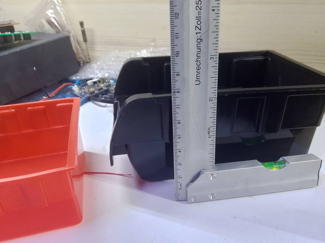 متوفر اربع سييتات
كل سيت تجي بي 12 مجر او خانة (6حمر و 6سود) 
السيت ب10 اربعتهن ب35  المعروض سيت واحد


**إذا كنت صاحب هذا الإعلان وتريد حذفه لأي سبب، رجاءا أرسل رسالة إلى الدعم الفني**