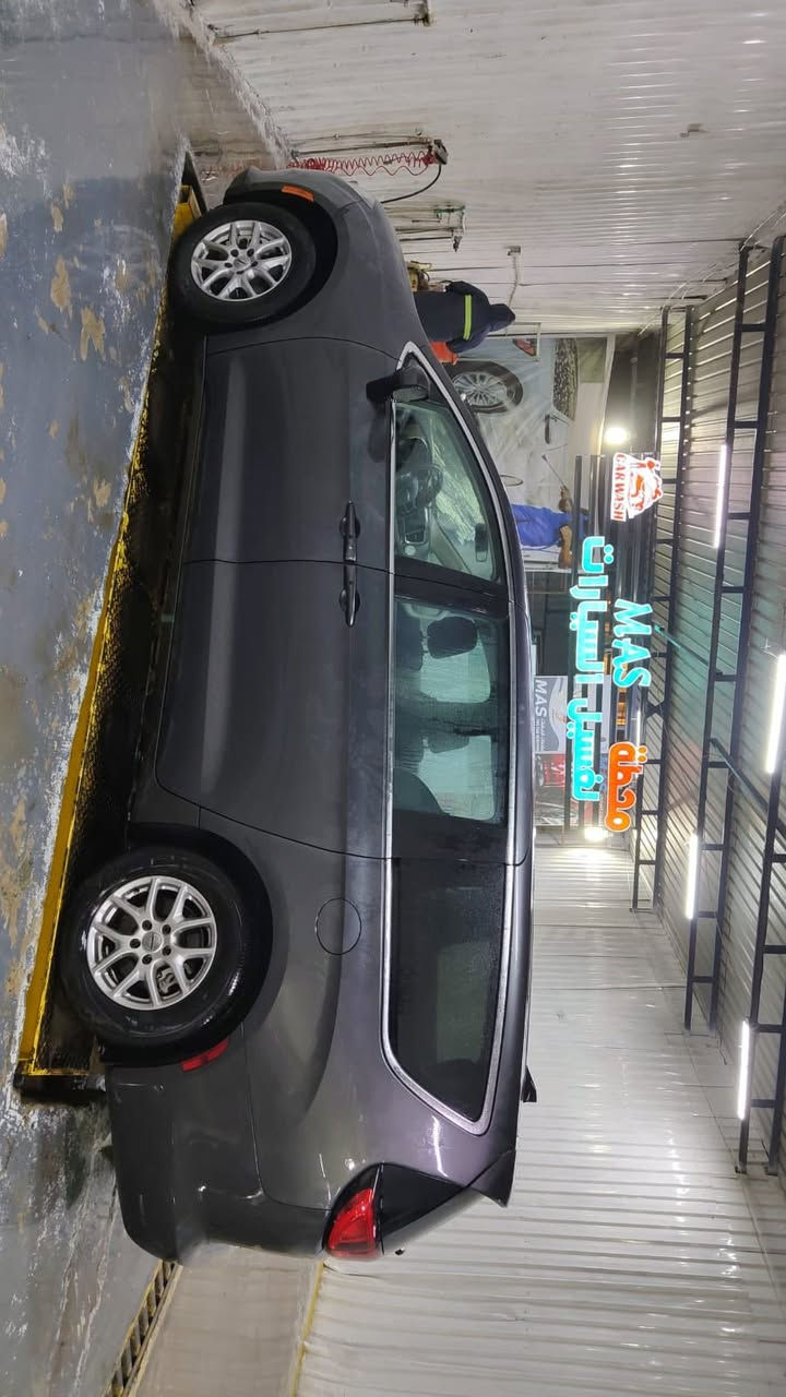 السلام عليكم فيوجر للبيع ٢٠٢٢ رقم اربيل بسمي 
محرك ٣٦٠٠ موصفات تحكم ستيرن بيبان كلهه كهرباء كشنات هيتر ستيرن هيتر سياره كلش جديده وماناقصهه كلشي والسونار مرفق ويا الصور بيجم كبس حادثهه باب خلفي وربع الجاملغ وبيهه صبغ كلير من امريكا باب السلايت والصدر سياره مابيهه اي ايرباك ولا ضوه مشتغل بلدشبول وهذا رقمي ***********
