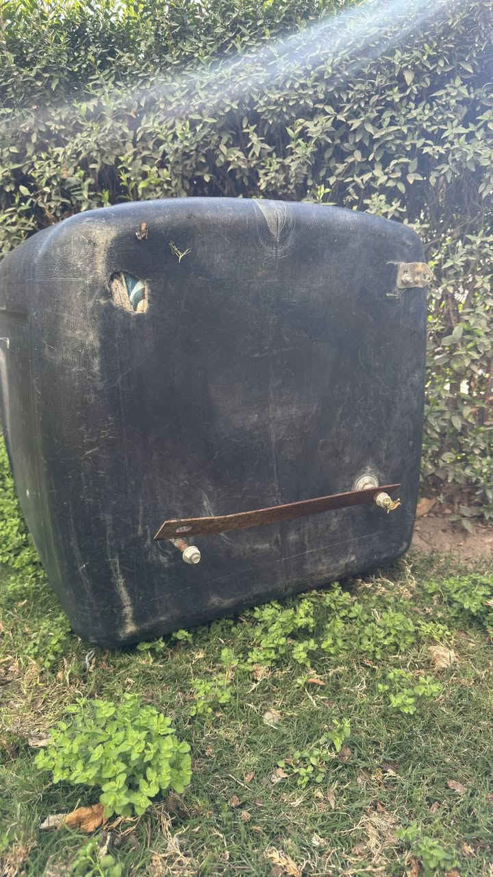 صندوك متروك
نظيف نوعاً ما من الداخل الـسـعـر 25 الف
بغداد شارع فلسطين


**إذا كنت صاحب هذا الإعلان وتريد حذفه لأي سبب، رجاءا أرسل رسالة إلى الدعم الفني**