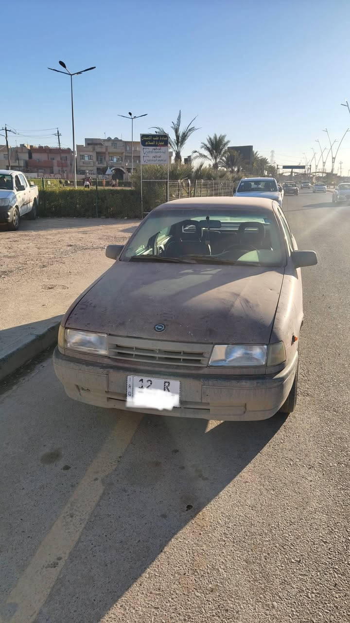 فكترا موديل 92 حجم 18 محرك مال كصة جديد هزة وسنوية وارقام جديد لغاية 2030 السيارة بسمي طخم امامي وخلفي جديد 4 تايات جديد مع الباتري  وبيها كابون بنزين ورقي  ملاحضة  السيارة مشرح العقجين فقط اخوان السيارة ابيعها بل قسط مقدمة 20 وبشهر ورقتين والسعر  50  العنوان موصل برطلة الهاتف ***********.   ***********
