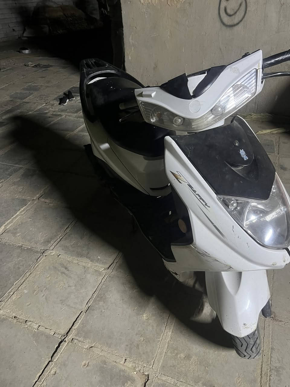 دراجة للبيع محرك جديد شغالة من كل النواحي السعر ٣٠٠ الف مكاني نجف المشخاب هاتف ‭٠٧٨٢ ٩٣٤ ٨٠٥٩‬
